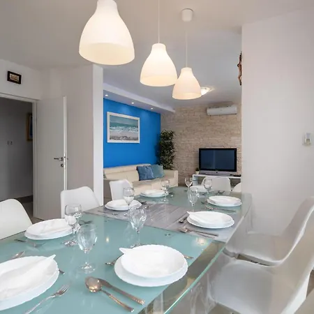 In With House Sea View Holiday home Dramalj