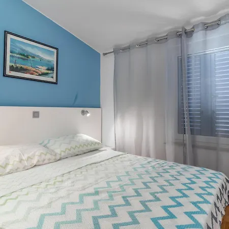Holiday home In With House Sea View