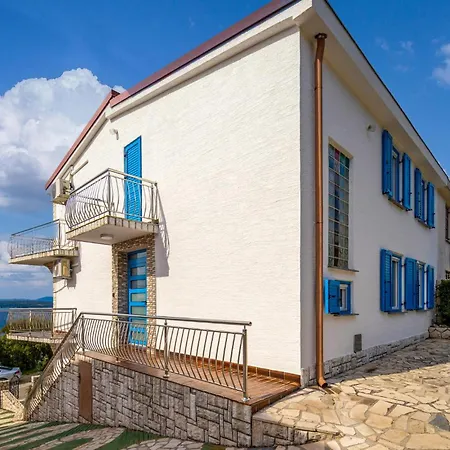 Holiday home In With House Sea View Dramalj
