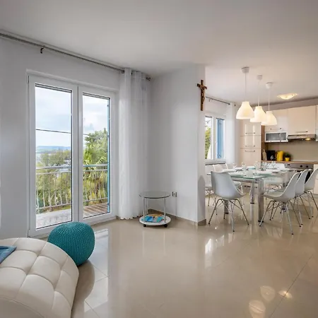 In With House Sea View Holiday home