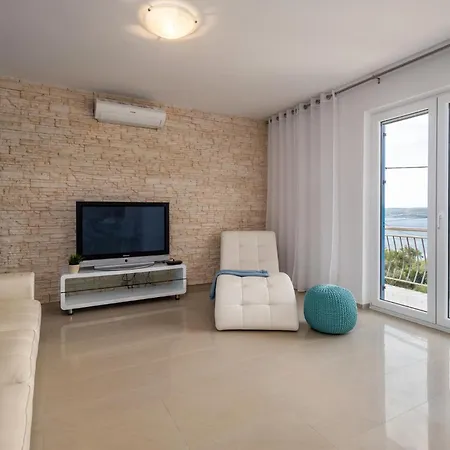 Holiday home In With House Sea View *