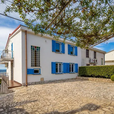 In With House Sea View Holiday home *