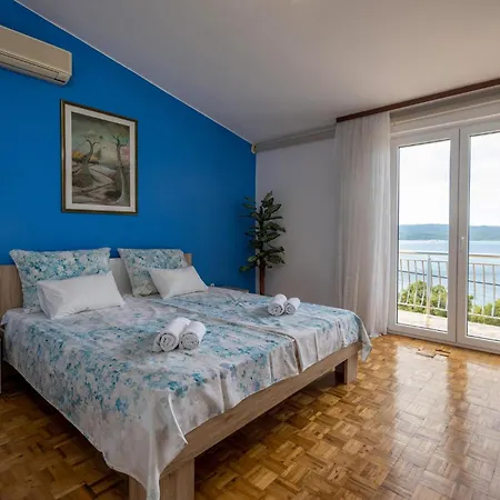 Holiday home In With House Sea View *